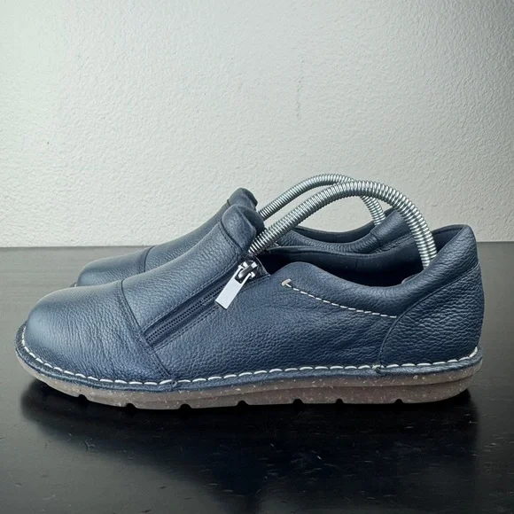 Collection Clarks Tamitha Cattura Leather Womens Navy Blue Zippered Shoes Sz 6.5 - Picture 1 of 8